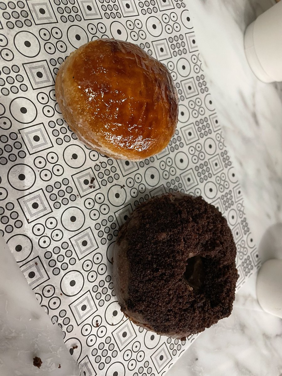 Rateit_ksa's tweet photo. زيارة
 Doughnutplant_sa@ 
 تجربة ممتازة 🤩 وجميلة جدا صراحة 

١- جودة الآكل 3/4
٢- الأسعار 3/4
٣- وقت وسرعة الخدمة 3/4
٤- نظافة المكان 3.5/4
٥- الموقع والاجواء 4/4

المحل لديه جلسات داخليه و خارجية اسعار الدونات من ١٠-١٣ ريال

📍موقع المحل 
الرياض، حي الرحمانية، طريق العروبة https://t.co/1naTcm94Ht