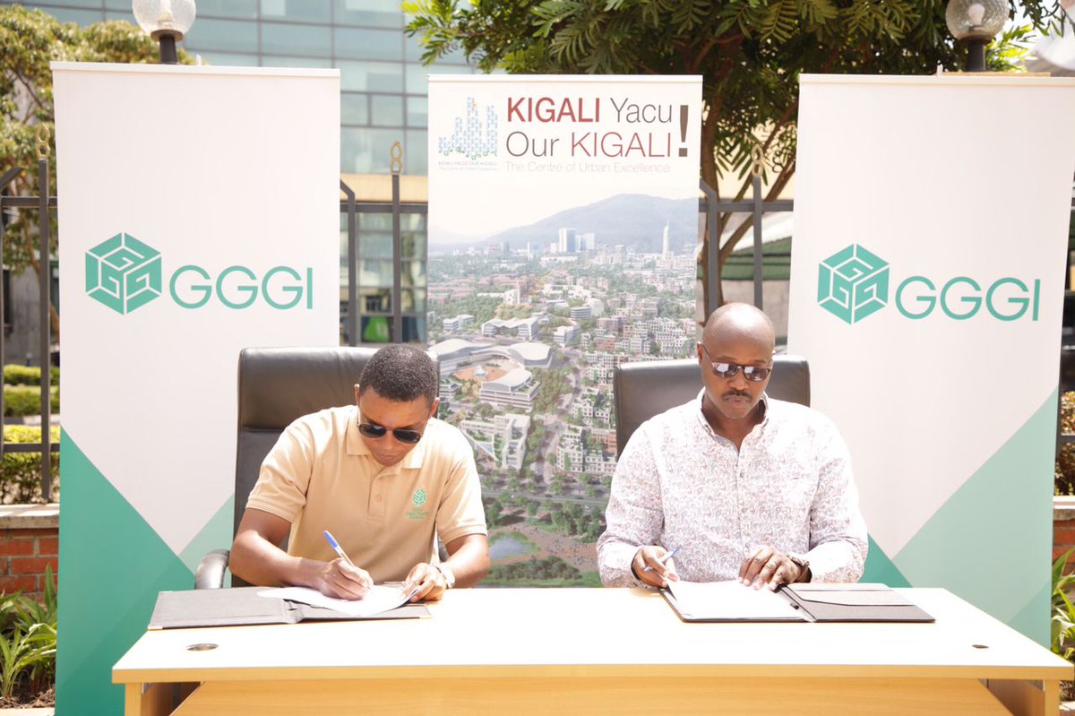 CityofKigali's tweet photo. The City of Kigali &amp; @GGGI_Rwanda marked this occasion of #WorldCitiesDay21 by signing an MoU to strengthen cooperation in the areas of adaptation for climate resilience, namely buildings and construction, sustainable waste management, mobility and transport &amp; urban forestry (2) https://t.co/SZdLrCfE66