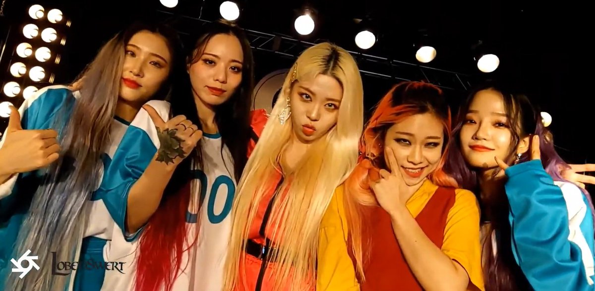 RQARCHIVES's tweet photo. my girls ♡ https://t.co/RAV4MBG2sv
