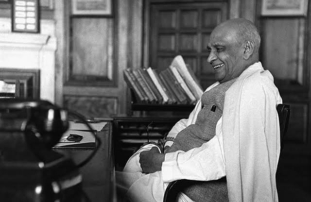 Jit_Patel_'s tweet photo. Tribute to the iron man of india 
#SardarVallabhbhaiPatel ji on his birth anniversary. The real freedom fighter of India. https://t.co/kul4q0vyhq