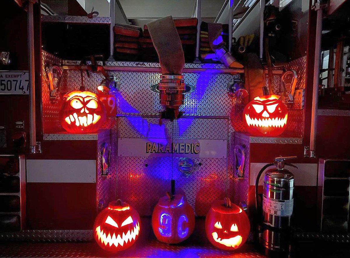 alcofirefighter's tweet photo. Happy Halloween weekend from your #ALCOFIREFIGHTERS. Let's be safe this weekend so we can all enjoy it! #alamedacounty #firefighters #alco #halloweencostume #halloween #station9 #engine9 @alamedacofire https://t.co/AheKwvlcID
