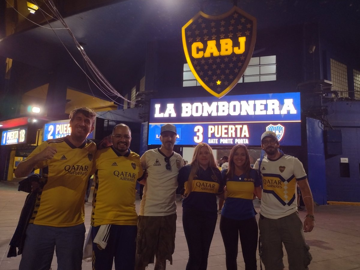 Gracias al presidente de @sociosbocajrs amigo y compañero @ChichoCosentino por el aguante y apoyo a <a href="/MujeresXeneize/">Mujeres Xeneizes 🇸🇪🏳️‍🌈🌷</a> vamos todxs <a href="/juntosxboca/">Juntos por Boca</a>
También con nuestros amigos de <a href="/LaXeneizeBand/">LaXeneizeBand</a> 🎷🥁🎺
SIEMPRE BOCA EN LA BUENAS Y LAS MALAS, EL SENTIMIENTO NO SE TERMINA
#VamosBoca🟦🟨🟦