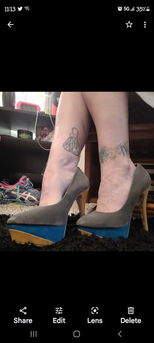 First time going out after moving!! Tonight's attire.. #SexyFeetPrisons #ToetallyYours https://t.co/<a href="/tag/toetallyyours"class="tags"><span>#toetallyyours</span></a><a href="/tag/sexyfeetprisons"class="tags"><span>#sexyfeetprisons</span></a>