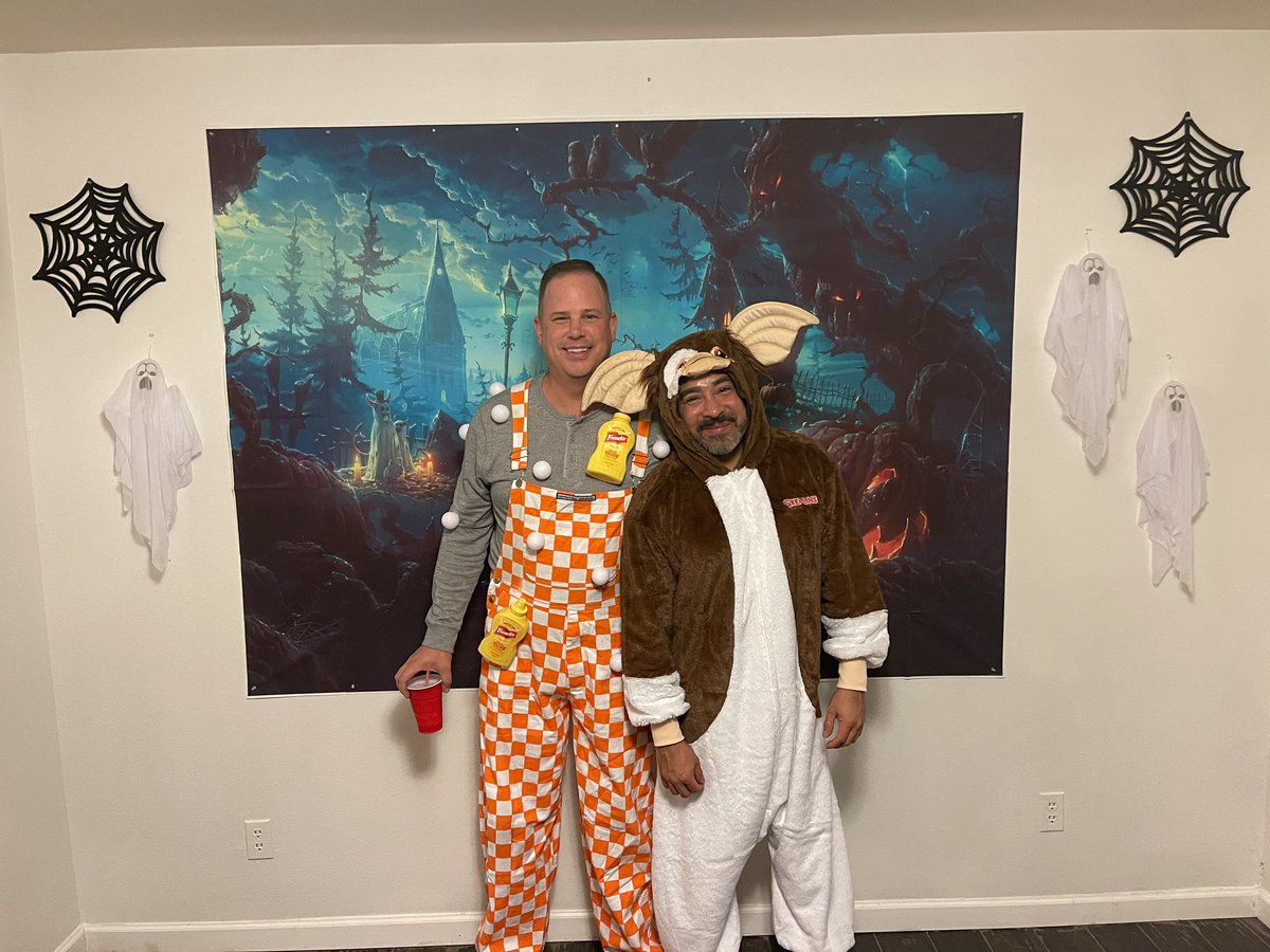 Rckytp74's tweet photo. If you know you know! #costumechangeup #gbo #vfl #govols🍊 #kiffin  @Lane_Kiffin https://t.co/YLt4t6Km78