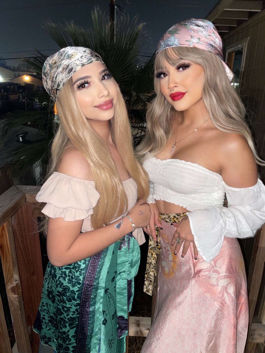 karinaaaa___m's tweet photo. 🔮👯‍♀️ https://t.co/fBFCUDA0z6