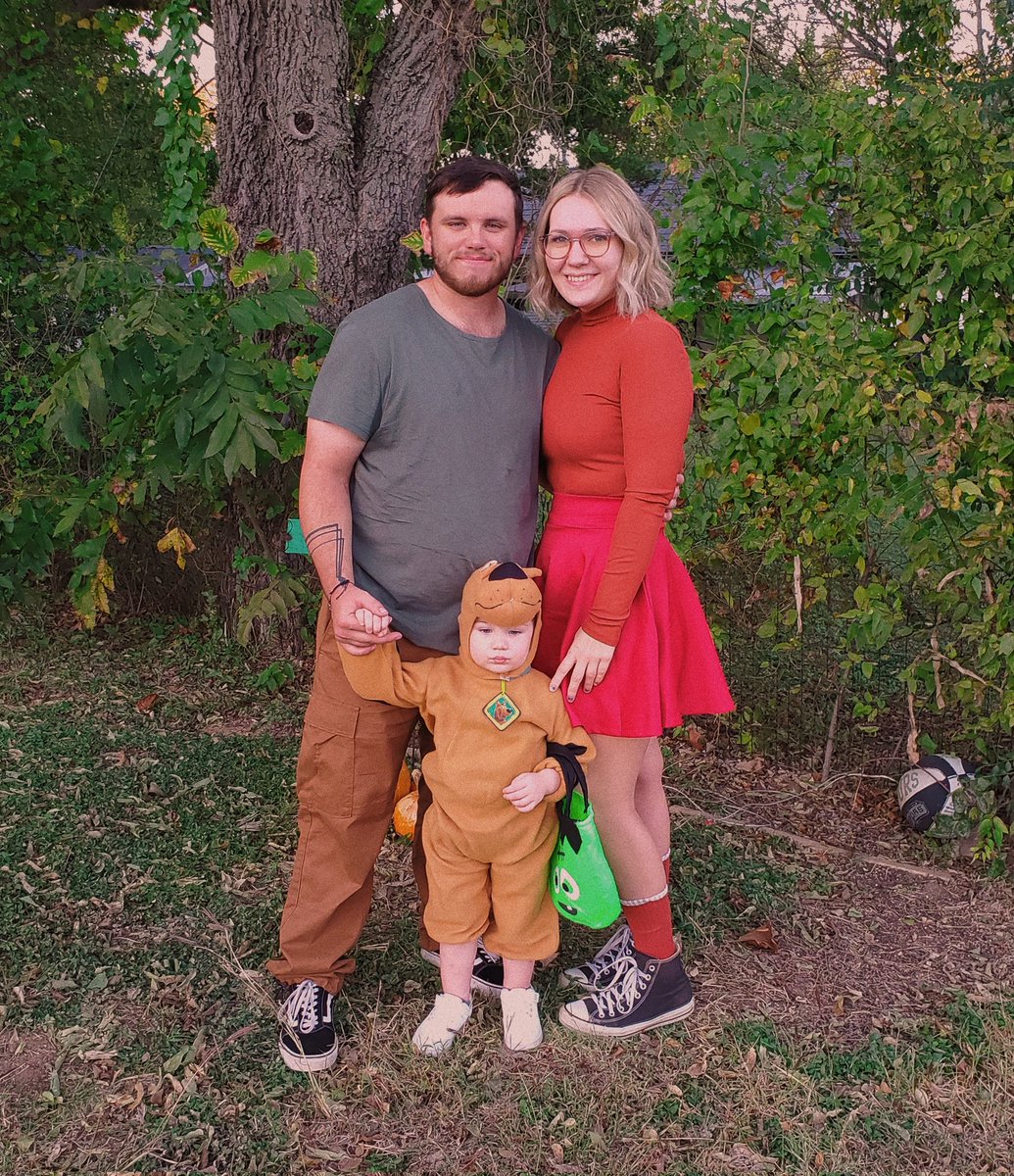 gotchyaagirl's tweet photo. mystery gang gang 🎃💚 https://t.co/SxArFO9cG7