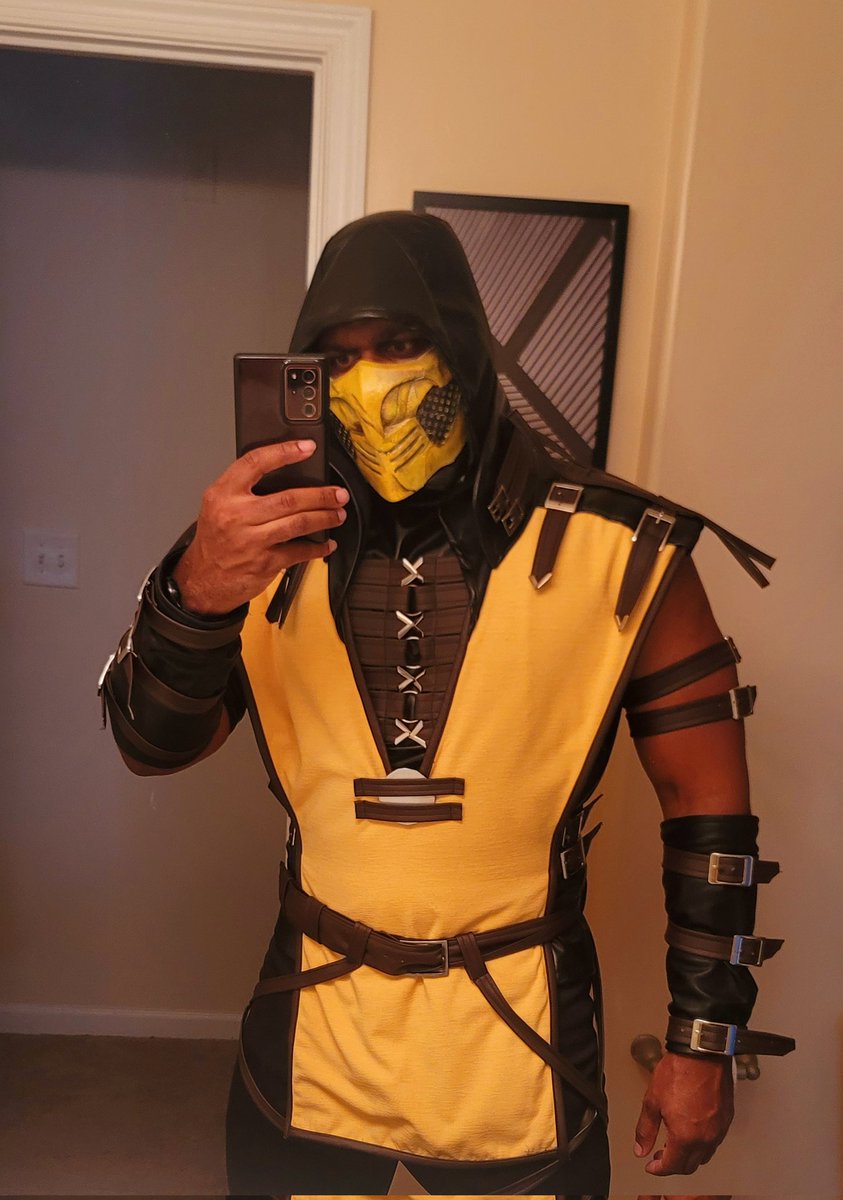 500MilesNRunnin's tweet photo. #halloween2021  
How you want me, Ma? Make her "Get over here!" like Scorpion! https://t.co/vv7SfAs8Jq