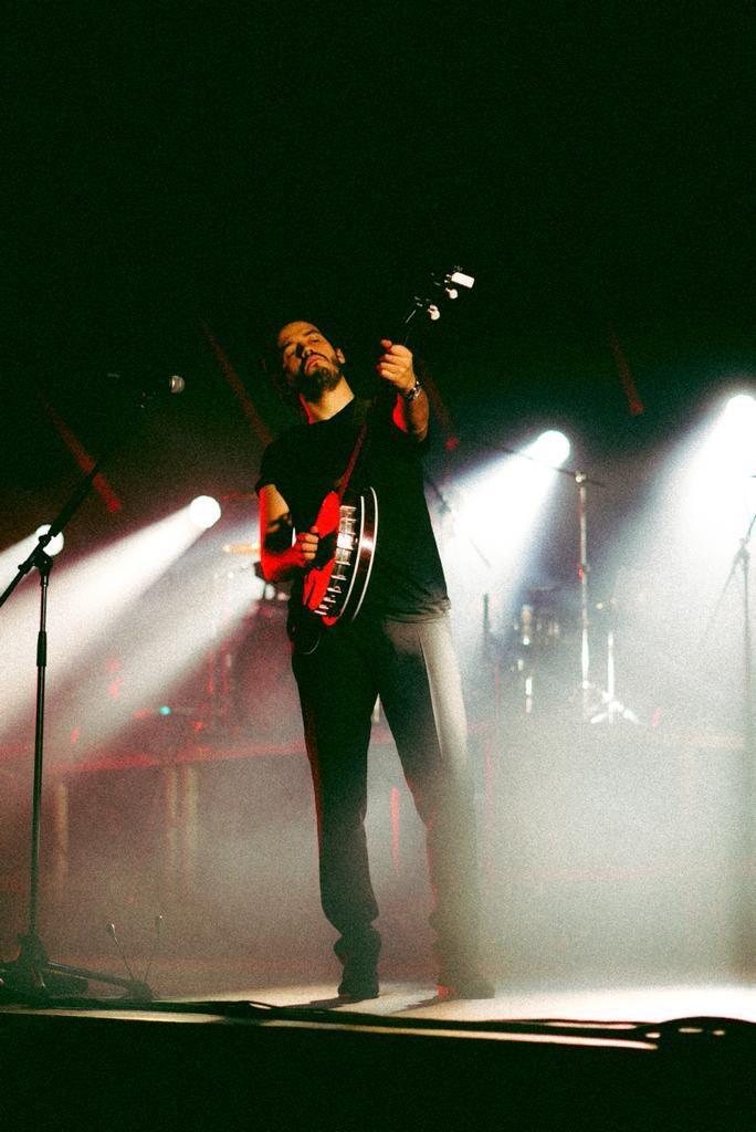 seitrack's tweet photo. ¡Increíble el regreso de @MoratBanda a México! #ADóndeVamos https://t.co/9jd0ezgMlU