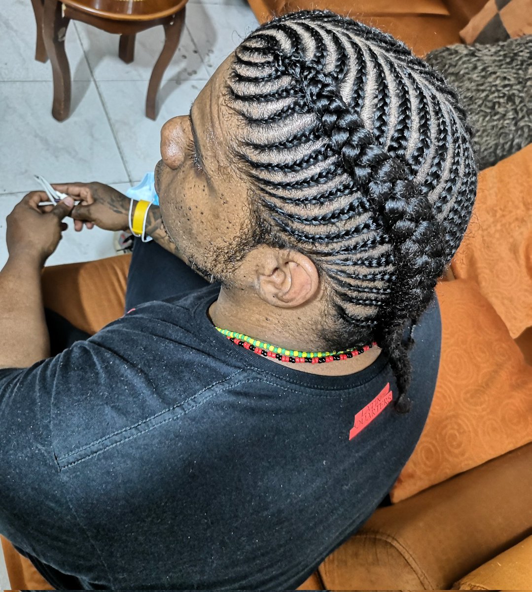 IamFAGA's tweet photo. Hoy quería unas #fishbonebraids
Y @lucyvivero4 me complació, como siempre. 🖤✊🏿🔥 https://t.co/CmvTcDDP5D