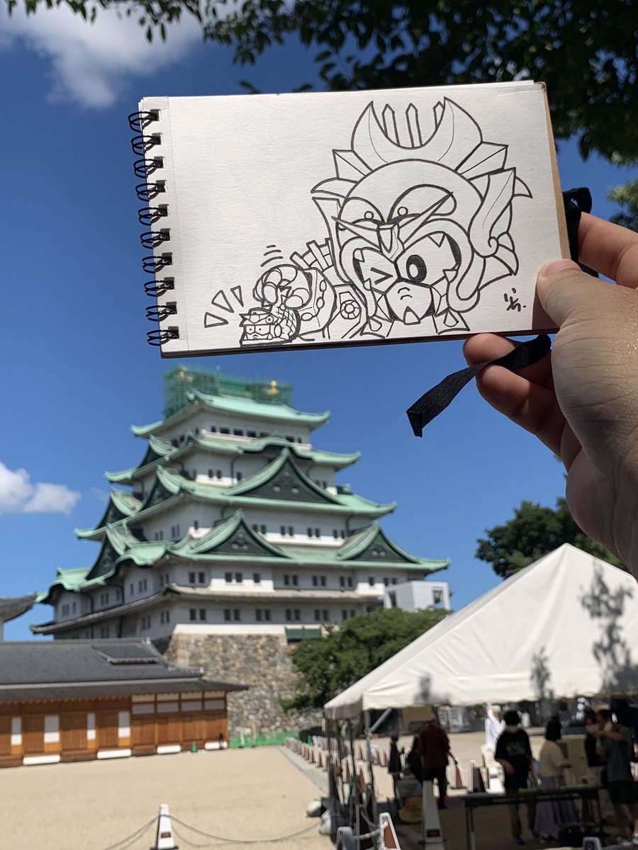 名古屋城リベンジ
前回が天守が工事中だったので今回は生の鯱鉾が見れました
記念スタンプ押したり、千成将軍のモチーフにもなった豊臣秀吉殿を撮らせてもらったり 