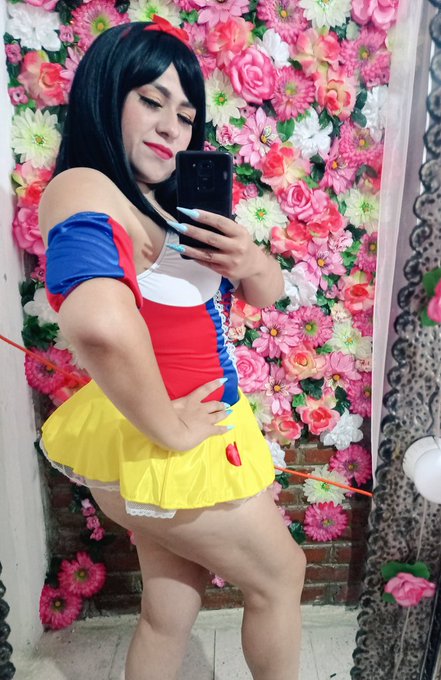 Dulce o truco?? Lista para buscar a mis 7 enanos en @tksw_Neza https://t.co/C5kqZhqJYi<a href="/tag/martescaliente"class="tags"><span>#martescaliente</span></a>