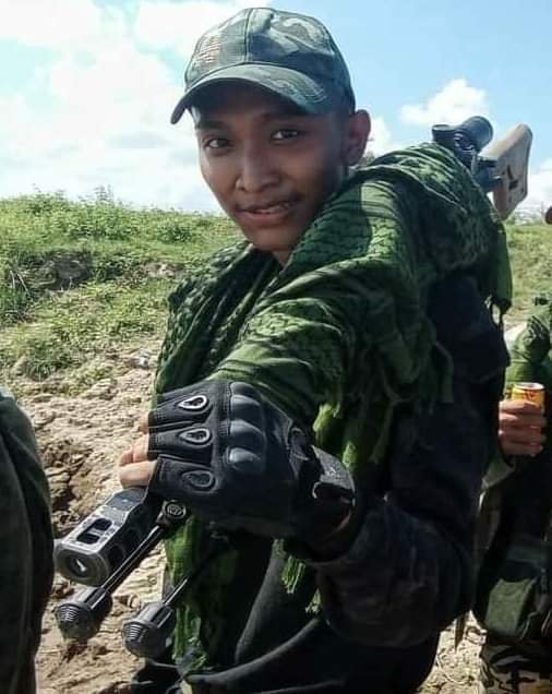 ro_salam1's tweet photo. #Rest_In_Peace bro
Ko Hein Thiha Aung,(21) years old, who was studying at Myin Chan University Zoology Second Year, died yesterday 30th Oct 2021,in a fight against the fascist army.
#Source_Fb_RFANews_BurmeseVersion.
#YoumgManDied 😢
#WantDemocracy
#WhatsHappeningInMyanmar https://t.co/uMzm0hYG41