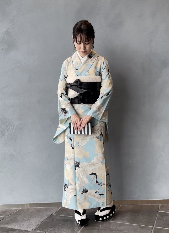 _k_i_i_r_o_'s tweet image. 【   振袖×KIIRO    】
KIIROのアイテムを、
"帯"に、"羽織り"に。
#kimono  #和モード  #振袖 
PARCO online store ☞
kaeru.parco.jp/shop/detail/sh…
MGOS ☞
bit.ly/3bA7jLm