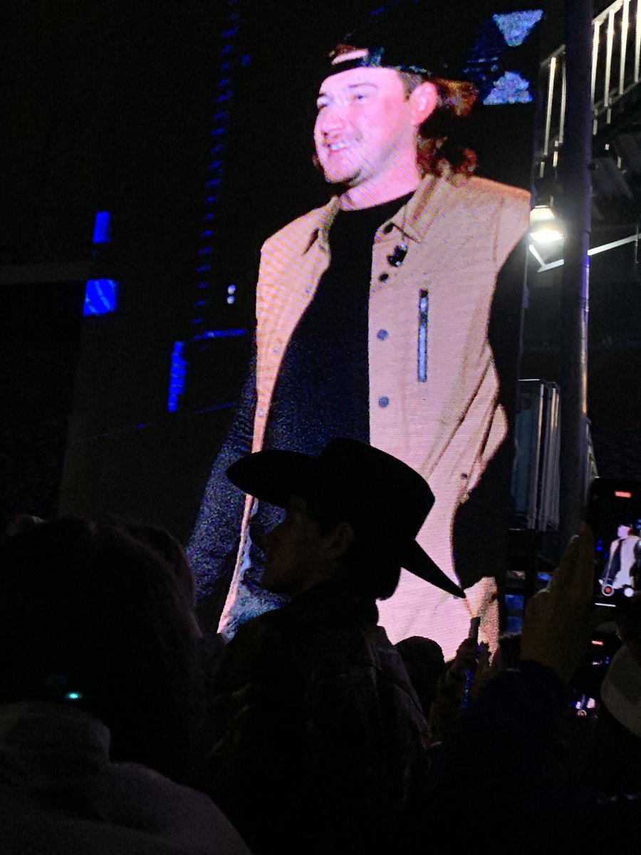 alexxaaa_jo's tweet photo. @MorganWallen you did not disappoint β€οΈ
#bristoltn #somebodysproblem https://t.co/b33dluX23e