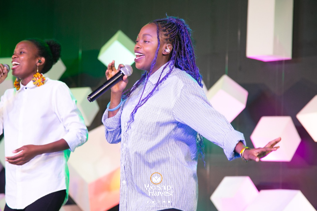 worship_harvest's tweet photo. The beauty of His holiness
Brighter than the purest light
The wonder of His faithfulness
Reaching down through all of time 🎶🎶
#BusinessGarage
#BusinessFinancialPractices
#WHGarage
#WorshipHarvest https://t.co/SS4Z3gX3VH