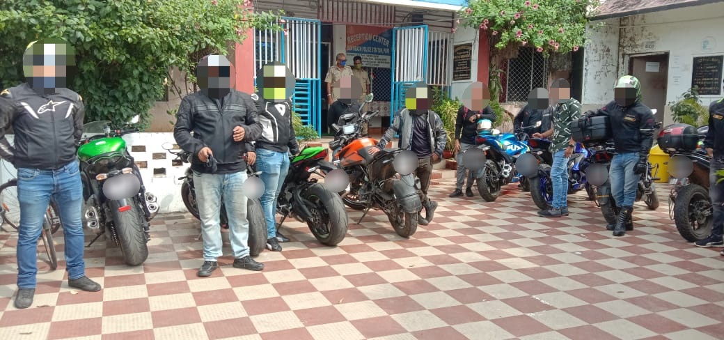 SPPuri1's tweet photo. Speed biking won’t be allowed in Puri Town. Stern action against defaulters has been commenced. 

We appeal to all to cooperate and report any case of Speed Biking to 112. @odisha_police @DGPOdisha @CMO_Odisha @MoSarkar5T https://t.co/qW73KFgNGb