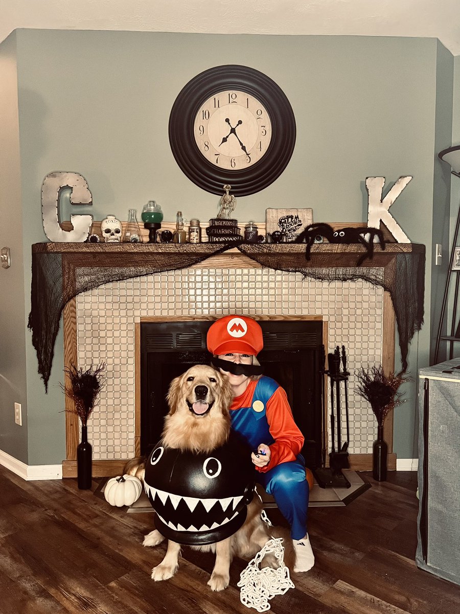 katie_rust_'s tweet photo. Happy Howl-o-ween. https://t.co/dzb0kcJ6T6