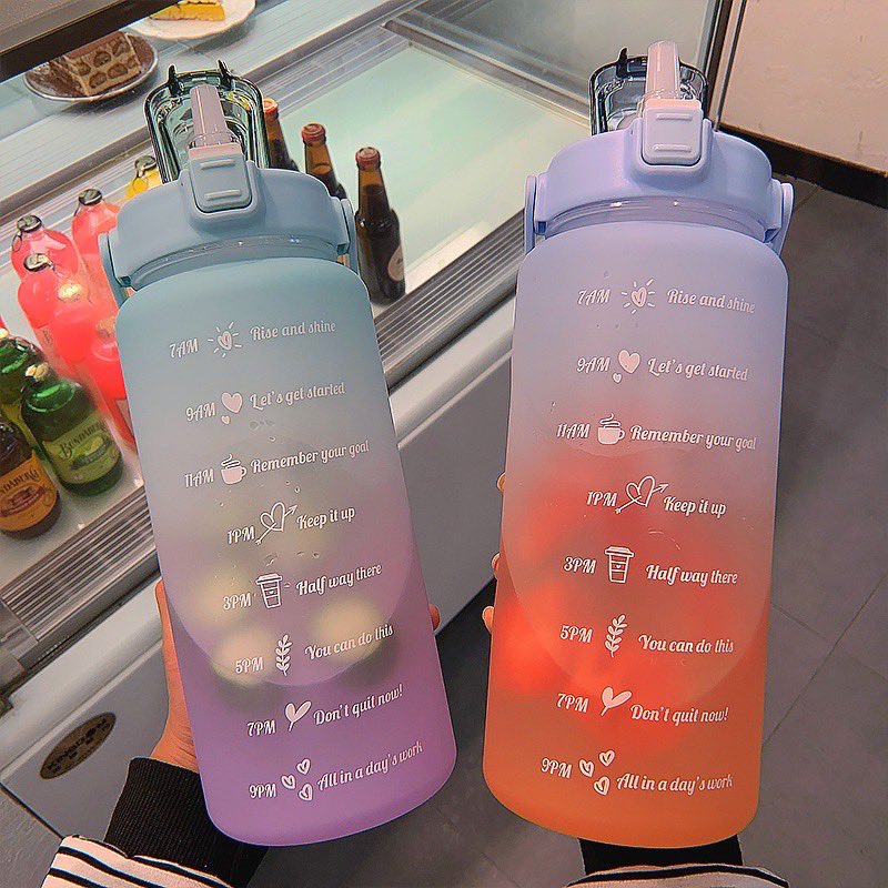 helmyyelmo's tweet photo. Bila tengok tulisan gitu jadi macam lebih semangat nak minum air 2L sehari https://t.co/lynNFKMq94