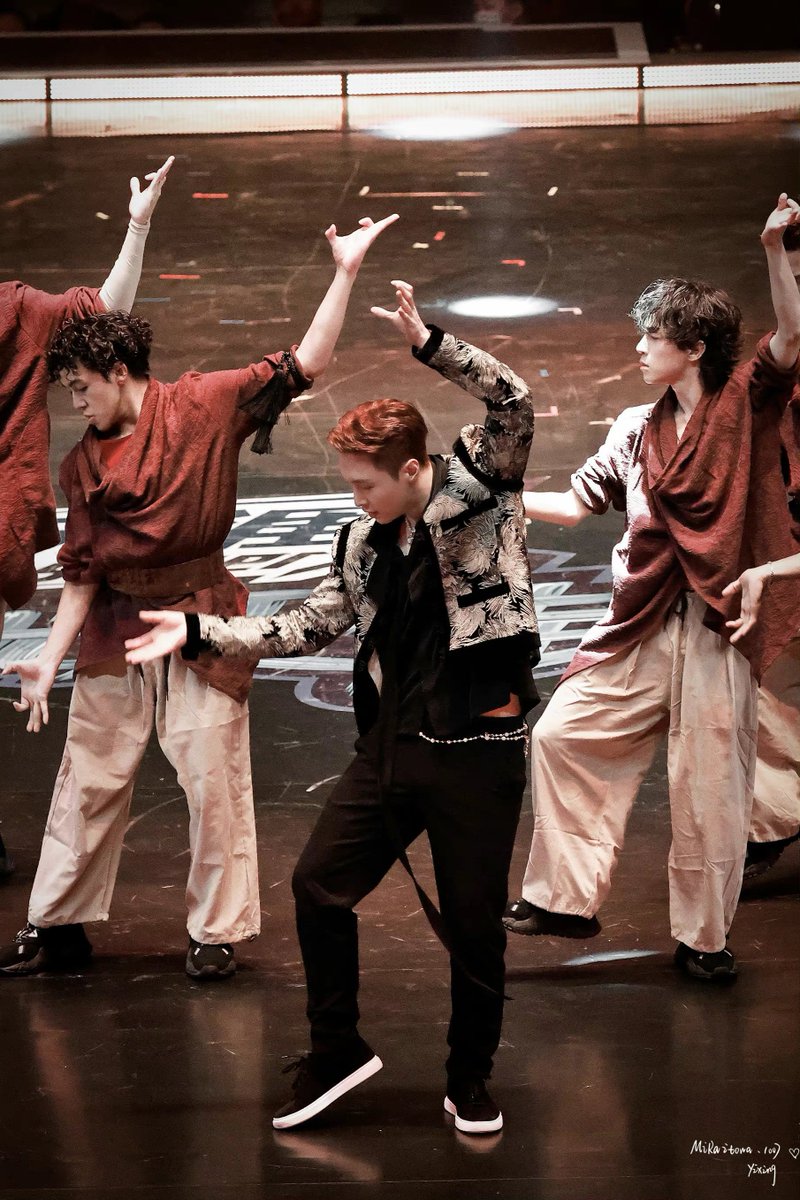 laythailand_'s tweet photo. [PIC]211030 #StreetDanceofChinaS4 

Cr. Miraitowa ·1007
#1stStageYixingFA 
#CaptainLAYSDCfinale
#LayZhangThailand #Yixing #อี้ชิง https://t.co/YFeSbv5USJ