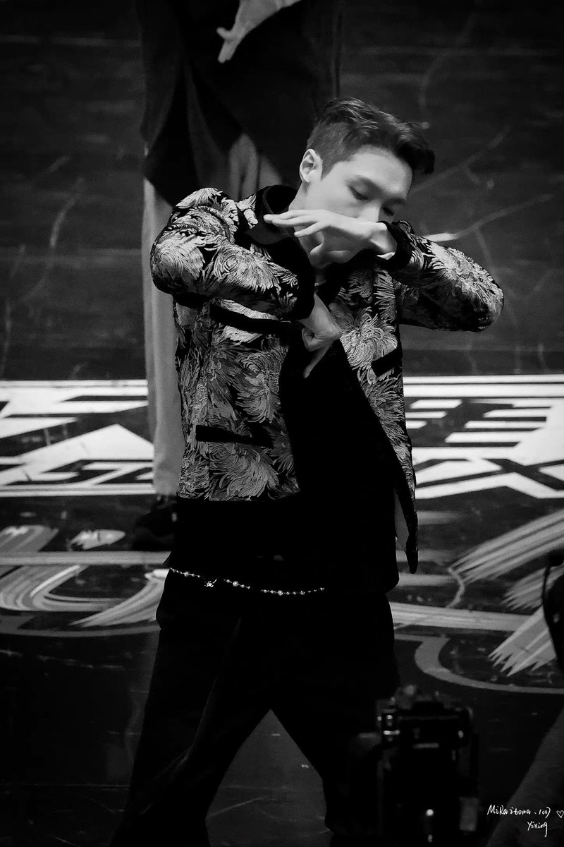 laythailand_'s tweet photo. [PIC]211030 #StreetDanceofChinaS4 

Cr. Miraitowa ·1007
#1stStageYixingFA 
#CaptainLAYSDCfinale
#LayZhangThailand #Yixing #อี้ชิง https://t.co/YFeSbv5USJ