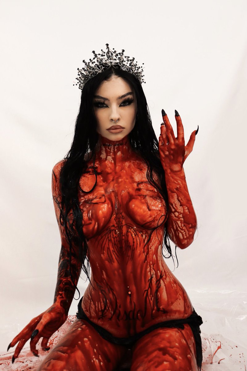 mikaylarez's tweet photo. anyone got a tampon? https://t.co/shHjJcza7Y