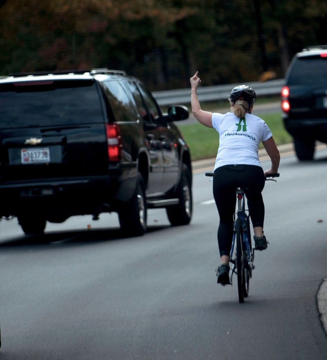 I hope that southwest pilot is fired. No one should be allowed to insult the President of the United States.