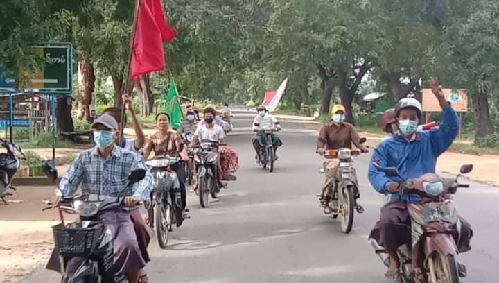 Locals in Butalin Tsp staged a marching motorcycles strike to overthrow Genocidal Military this morning. #FreezePaymentsToJunta    #Oct31Coup   #WhatsHappeningInMyanmar
