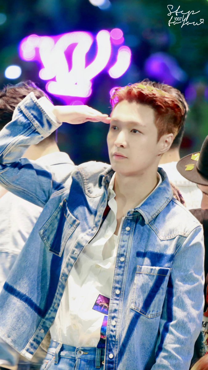 laythailand_'s tweet photo. [PIC]211031 #StreetDanceofChinaS4 

Cr. Step_to_you_1007
#1stStageYixingFA 
#CaptainLAYSDCfinale
#LayZhangThailand #Yixing #อี้ชิง https://t.co/DWU52J2jCc