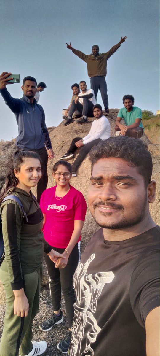 WoWarangal's tweet photo. 🪜🪜🪜🧗🧗‍♂️🧗‍♀️
Exploring one of the oldest tv tower at kazipet

Spcl thanks to Mr.Sikar and Mr.Nikhil 
For organizing the event

#trekking #ClimbTheMountain #fitness #warangal #Telangana #India https://t.co/Wz1rTxG4Kb https://t.co/CBOiKVnDGU