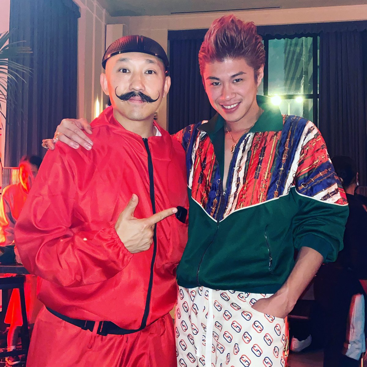 TOMORO_KING6666's tweet photo. 全米ビルボード第１位獲得アーティストFar East MovementのProhgressと会いました😁 Far East Movementがプロデュースしてるレストラン新店舗「Intercrew」でディナーさせてもらったよ🍽✨Thank you bro✌️✨

✅Far East Movement
https://t.co/tJkmMzq4oL

#Intercrew #Prohgress #fareastmovement https://t.co/lMcGOMXJw3