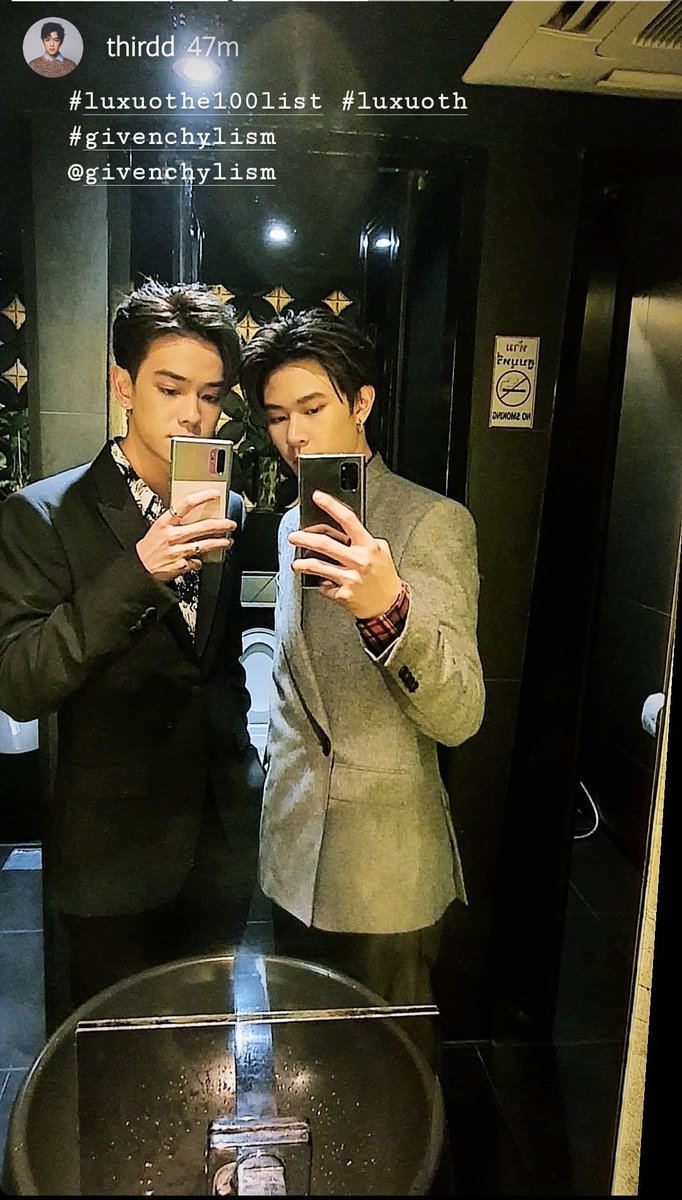 SsupanpP's tweet photo. โอเค เช็คอิน​แล้ว ถือว่าไปถึง นี่ถ้าไม่มีรูปหน้ากระจกคือไปไม่ถึงนะ5555555555555555 โอยยยย คีพคาแรกเตอร์​สองศรีพี่น้องหน้ากระจก https://t.co/nNr6PpML9E