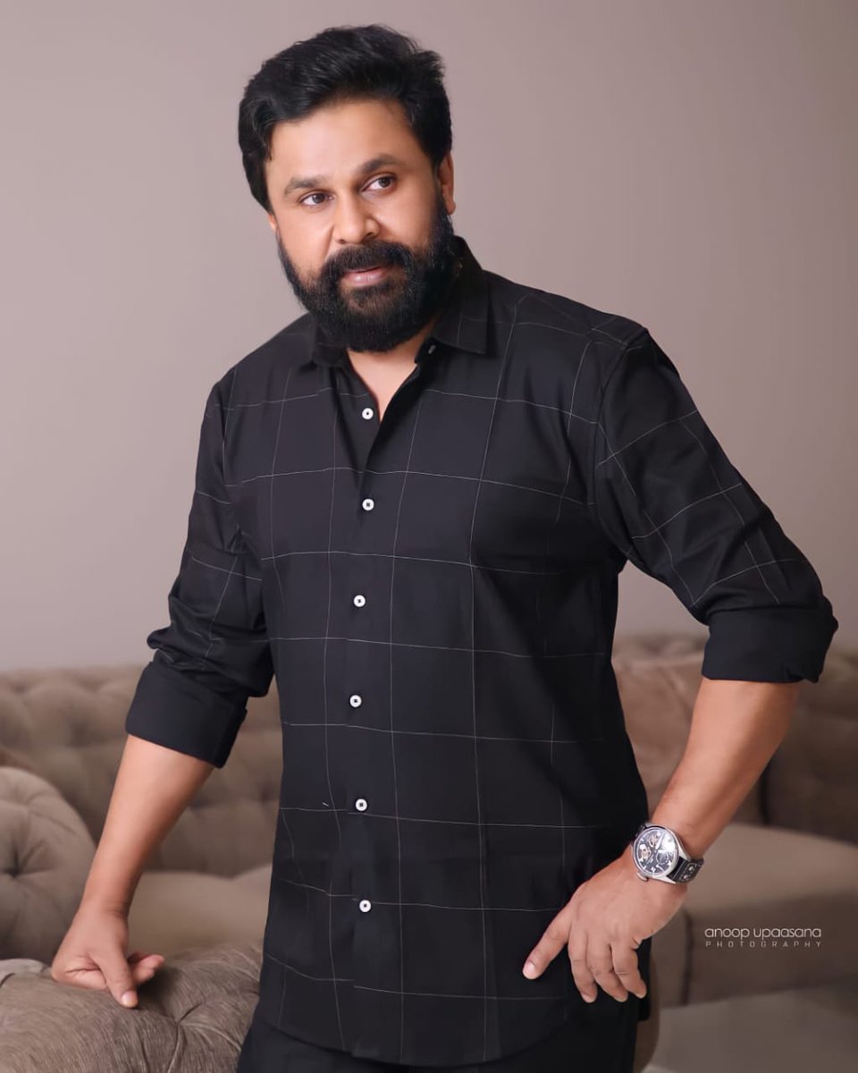 DileepLivepromo's tweet photo. ദിലീപേട്ടൻ, കട്ട താടി, ബ്ലാക് dress❤

കോമ്പിനേഷൻ 🤗😍

#VoiceOfSathyaNathan
#DILEEP
#VoiceOfSathyaNathanFL https://t.co/SlN10oQy2c
