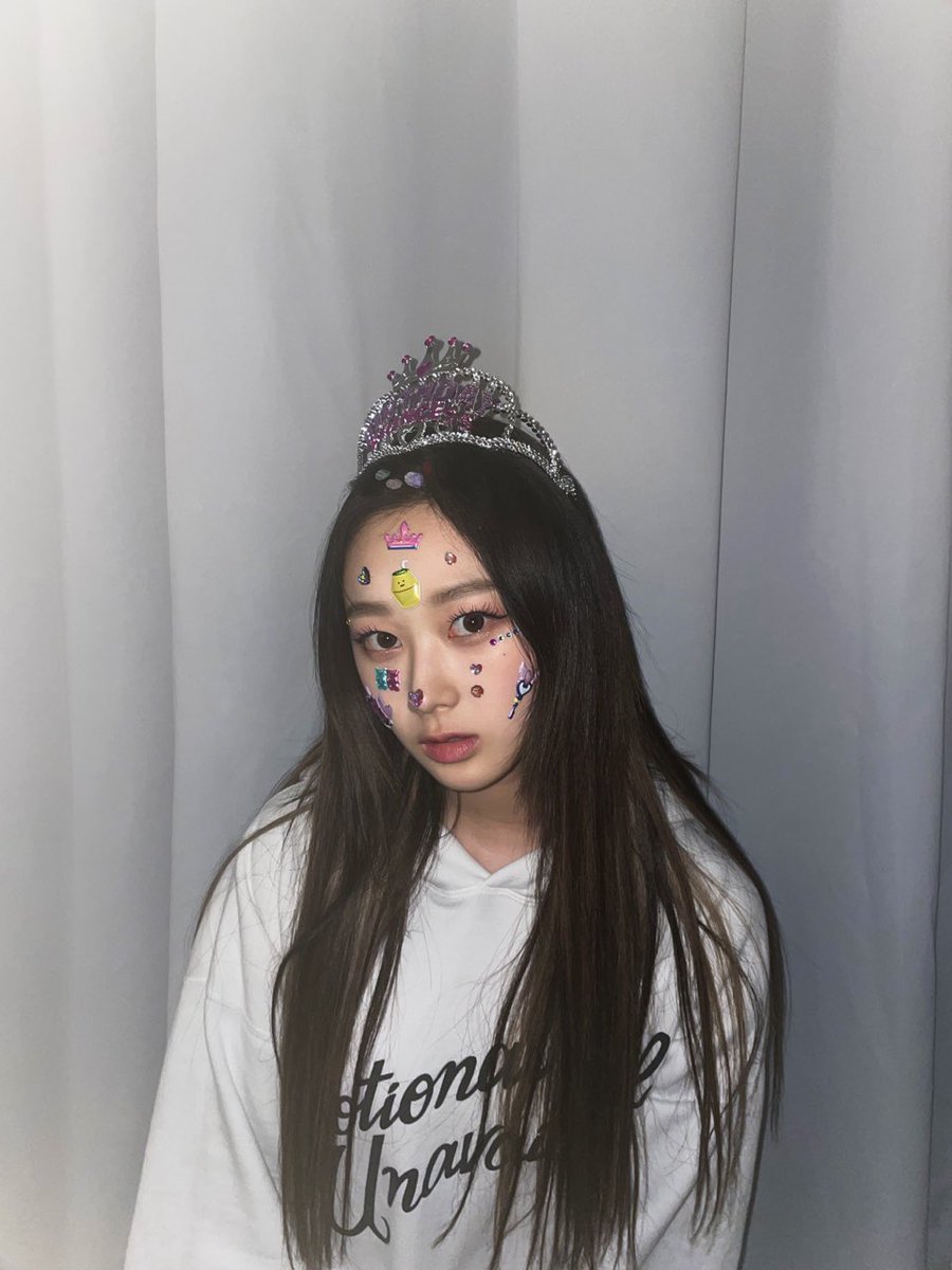 GiezeI's tweet photo. Here I give you some Birthday photo dump. I hope that I could celebrate my next birthday with you guys, MYs. But worry not, I’m feeling blast!💙 https://t.co/2E42neBNqX