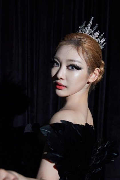 FORNINGNING_TH's tweet photo. สาวน้อย black swan 🖤🦢 สวยมากสิบสิบสิบเลยค่ะ! https://t.co/RSHbud2b2I