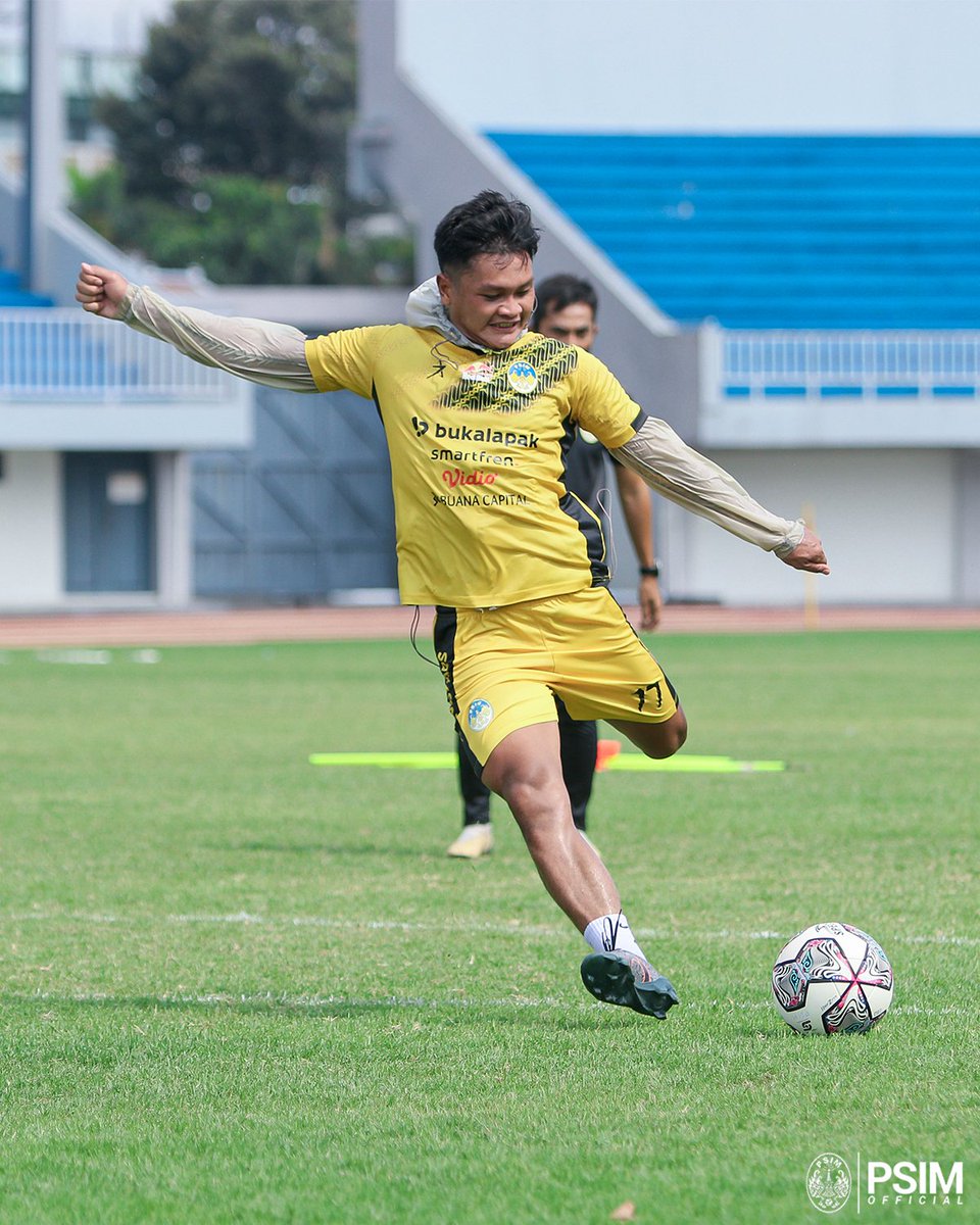PSIMJOGJA's tweet photo. No day off ⛔💪

#LaskarMataram
#AYDK https://t.co/vYGfIWVwfj