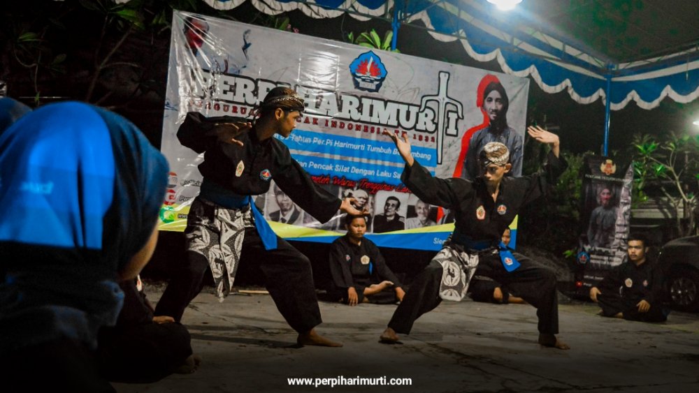 perpiharimurti's tweet photo. Perguruan Pencak Indonesia Harimurti th 1932 https://t.co/kcwADjeiTF