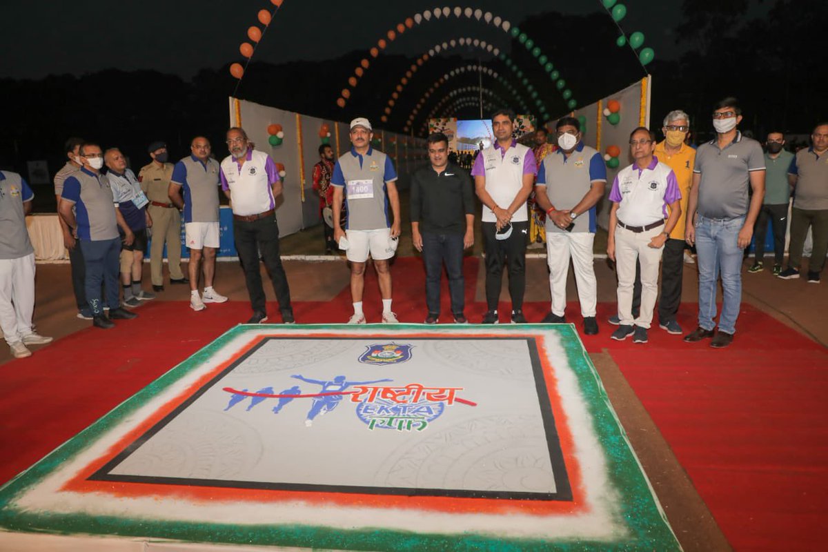 sanghaviharsh's tweet photo. On the occasion of the birth anniversary of #SardarPatel ji, attended the #NationalUnityRun organised by Surat city Police.

People from all walks of life participated in the event, their enthusiasm and 'Josh' was indeed very high👍 https://t.co/Z0MxHfwNSW