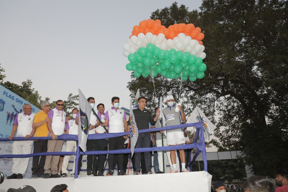 sanghaviharsh's tweet photo. On the occasion of the birth anniversary of #SardarPatel ji, attended the #NationalUnityRun organised by Surat city Police.

People from all walks of life participated in the event, their enthusiasm and 'Josh' was indeed very high👍 https://t.co/Z0MxHfwNSW