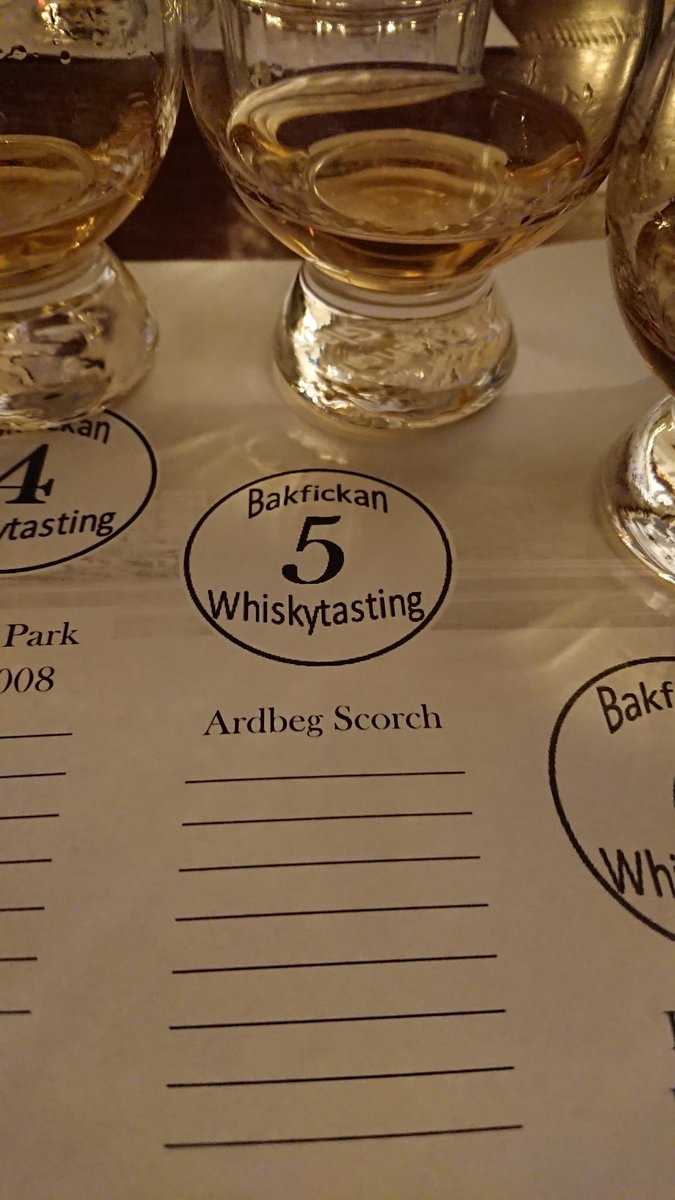 petterin1's tweet photo. #whiskytasting #bakfickan #restaurangbakfickan #singlemalt #tenala #tenhola https://t.co/2qFP1myTSf