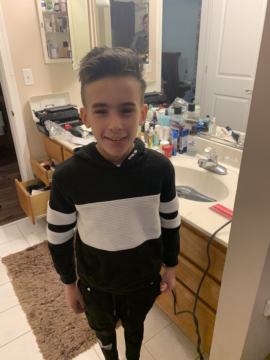 JillLosser's tweet photo. Such a fun Halloween party! My 19 year old son agreed to #foldinthecheese and go as David Rose @danjlevy to the neighborhood Halloween party. I dyed his hair black and made his brows. 😂 https://t.co/JExzXwtJY7