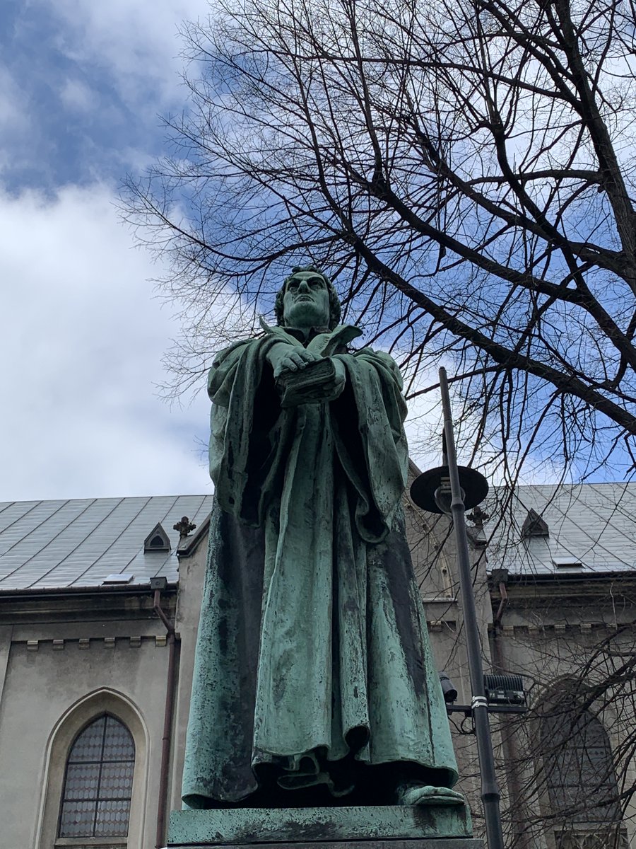 MakowskiJaro's tweet photo. Dziś Święto Reformacji.
Najlepsze życzenia dla moich Sióstr i Braci, duchowych spadkobierców Marcina Lutra od których wciąż się uczymy, że Pismo jest źródłem żywego Słowa.
#SolaScriptura
#SolaFide
#SolaGratia https://t.co/o66z5XsVsG