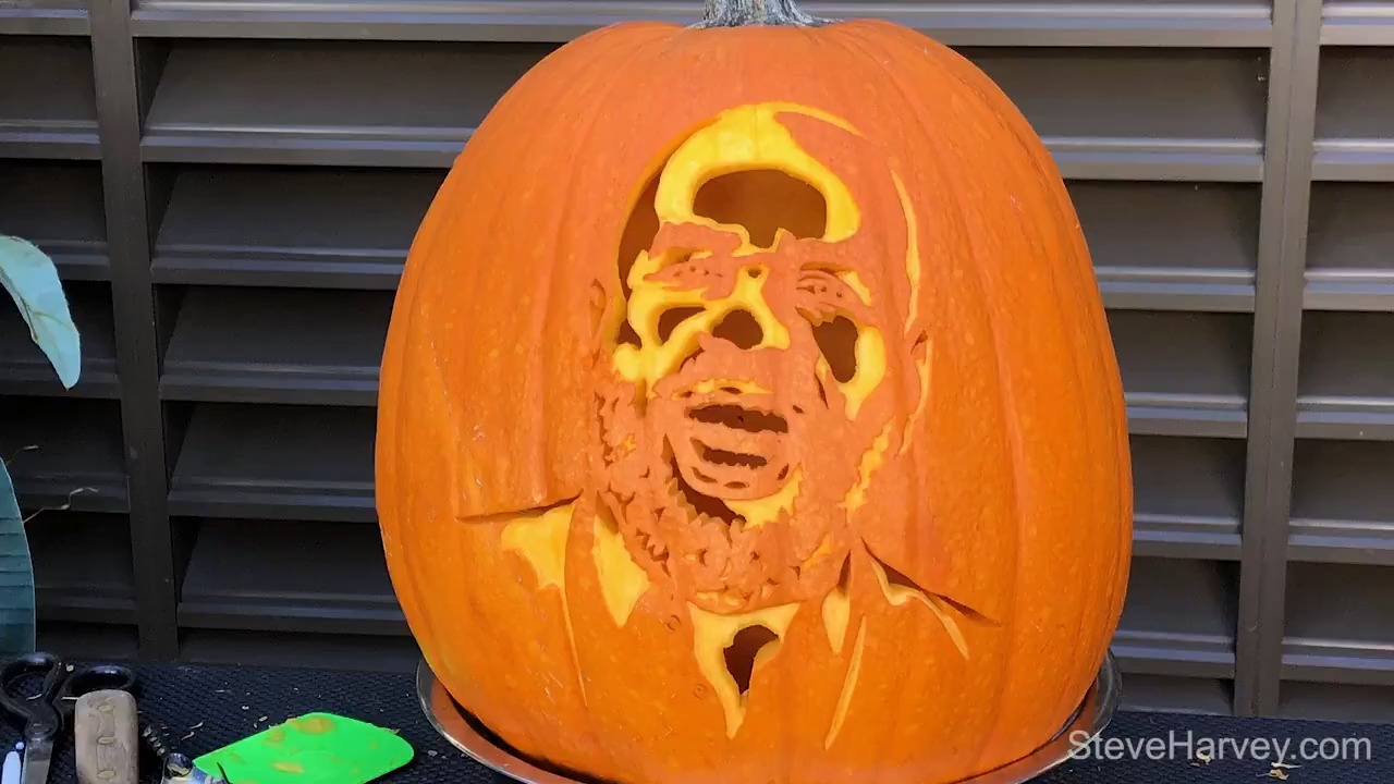Steve Harvey al Twitter: "My team invited master carver Gene to create a  special Steve-O-Lantern. #Halloween https://t.co/pExPgqhO0r" / Twitter