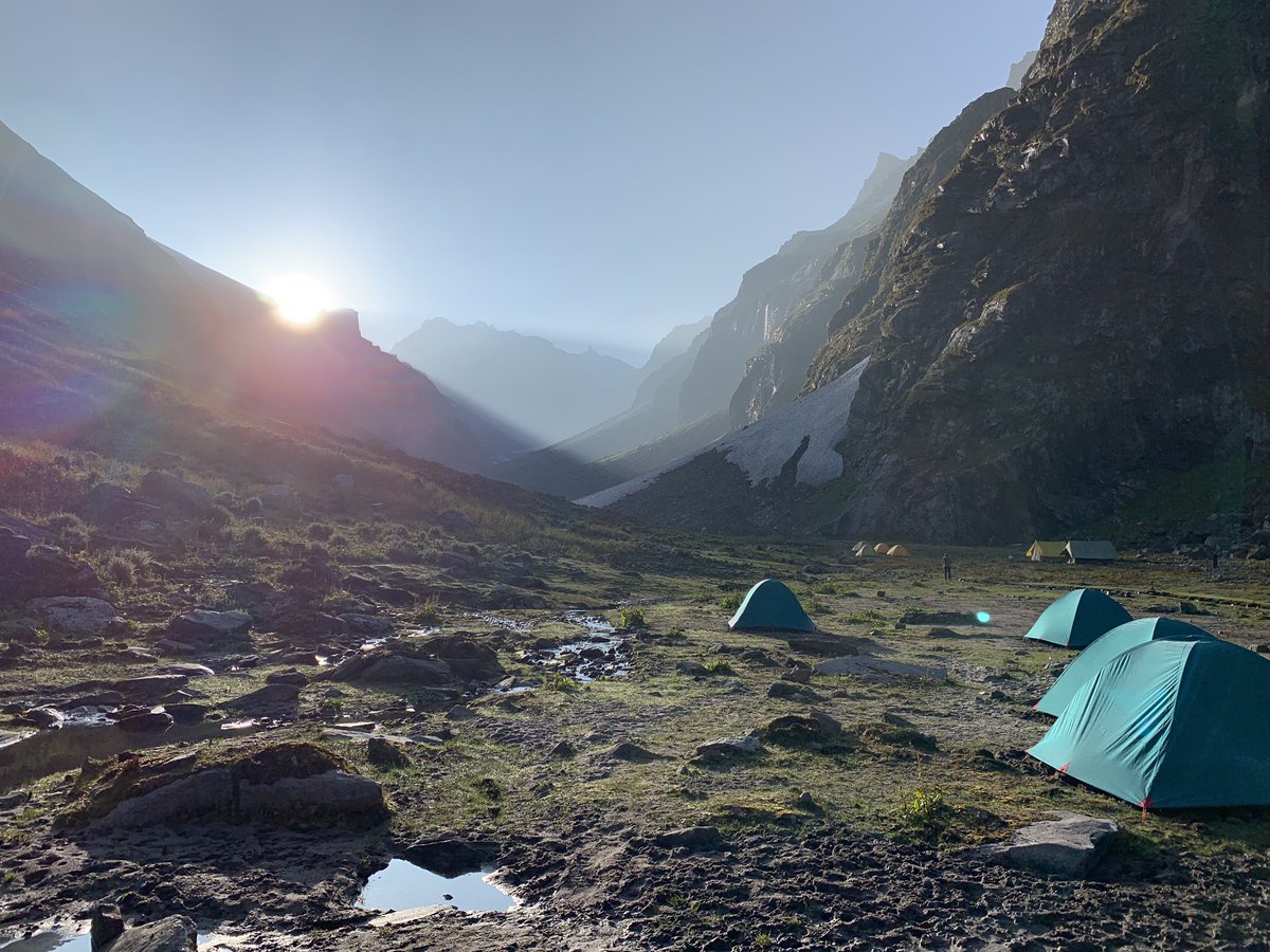 Trekking in Himalayan Mountains, India. 13,000Feet <a href="/trekking/">Trekking Brasil</a> <a href="/tdg_trekking/">Trekking in India</a> <a href="/indiatrekking/">INDIA TREKKING TOURS</a> @Himalayantreker Hampta Pass <a href="/HamptaPass/">Hampta Pass</a> 🏕 🏔 ❄️