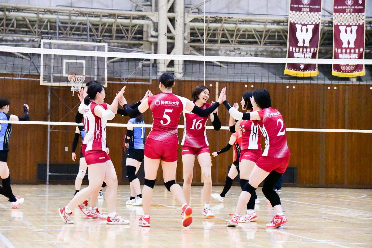 V_kantogakuren's tweet photo. 【女子2部リーグ戦】Bコート第1試合
桜美林 3(25-22.25-16.25-21)0 都留文科 https://t.co/CVnw6y99XW