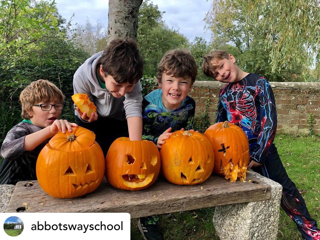 SWDyslexia's tweet photo. Happy Halloween! 🎃
Where dyslexia awareness and spooky season meet 👏

📸: @abbot_way #DyslexiaAwarenessMonth #Dyslexia https://t.co/jBDAeIpWY4
