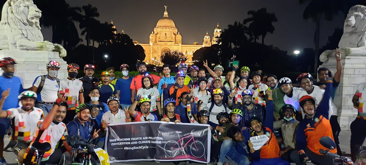 SwitchONIndia's tweet photo. The Cycle with Lights 2021 was a huge success with over a thousand cyclists saying #NoToFireCrackers and urging authorities to #BringBackCycles.
SwitchON Foundation Team brought together cyclists from over 20 cities in West Bengal ,Jharkhand and Odisha.
@damyantig https://t.co/bnTtn1e1j9