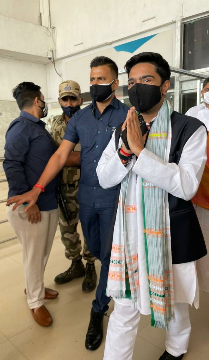 AITC4Tripura's tweet photo. Warmly welcoming our National General Secretary Shri @abhishekaitc in Tripura!

#AbhishekBanerjeeInTripura https://t.co/I43gSD64E6