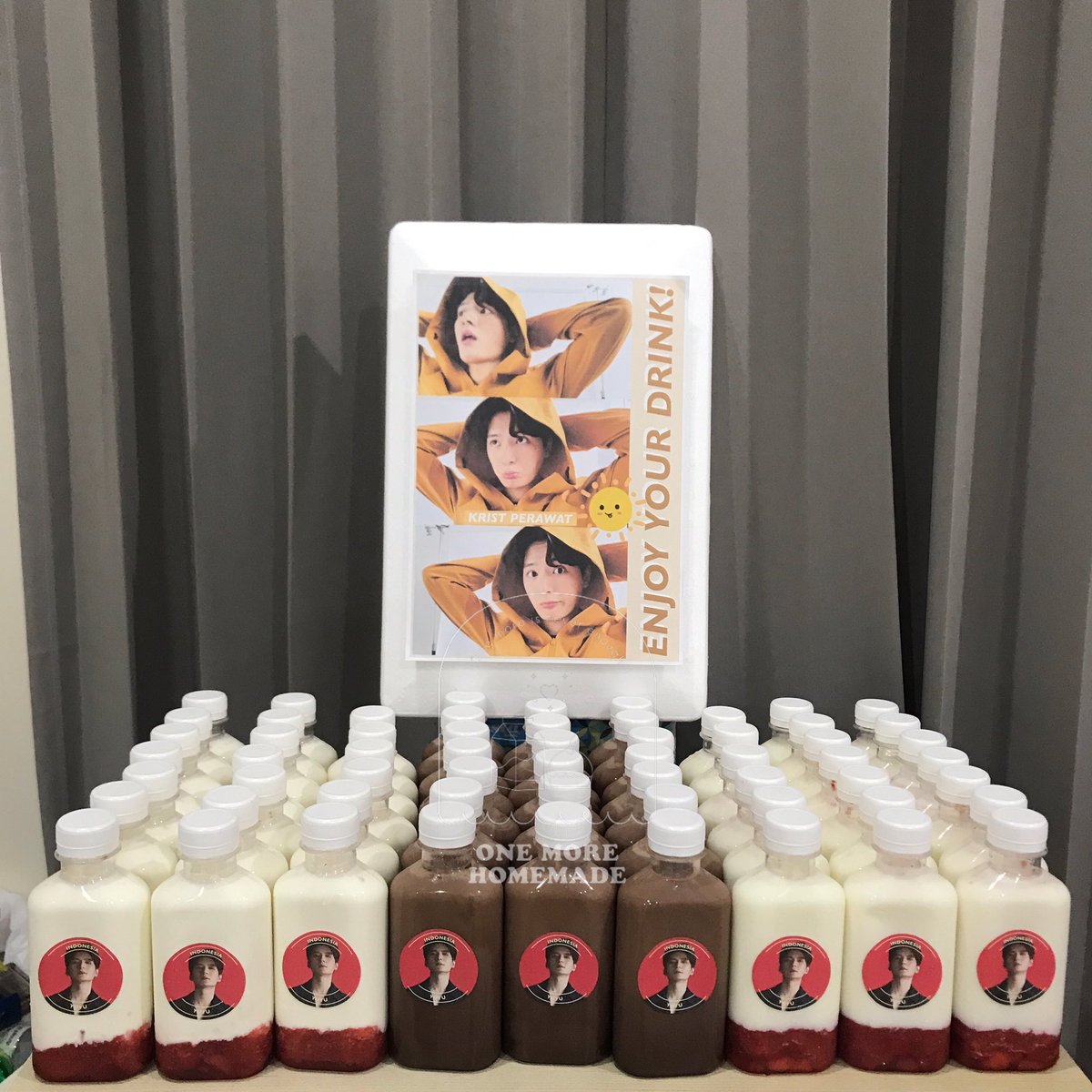 OneMoreHomemade's tweet photo. Thank you #KristPerawat ‘s fanclub for letting us be a part of sending happiness.🥰

#foodsupportศิลปิน #foodsupportthailand 
#ฟู้ดซัพพอร์ต
#ยูยู่ของคุณพี 
#kristtps
#peraya
#perayaofficial
#singtokrist
#ทีมพีรญา
#perayafamily
#kristsingto
#yuyu 
#คริสพีรวัส https://t.co/Ro33T9aM5Z