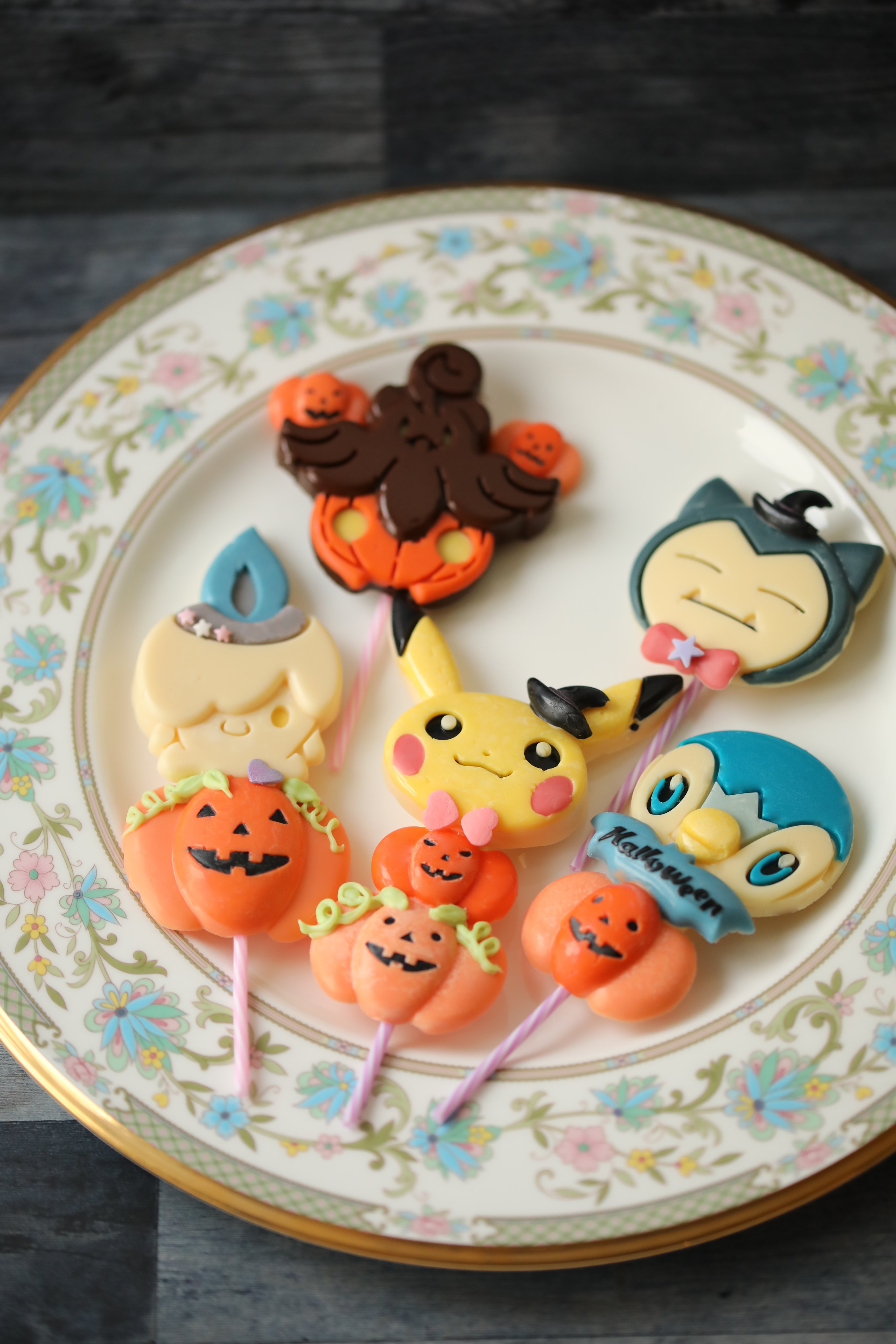 ホイップシュガー アイシングクッキークリエーター 妻がポケモンたちのハロウィンチョコ作ってくれました シリコンのお菓子型を使ったらしいけど アレンジが凄い T Co Pruxb4acck Twitter