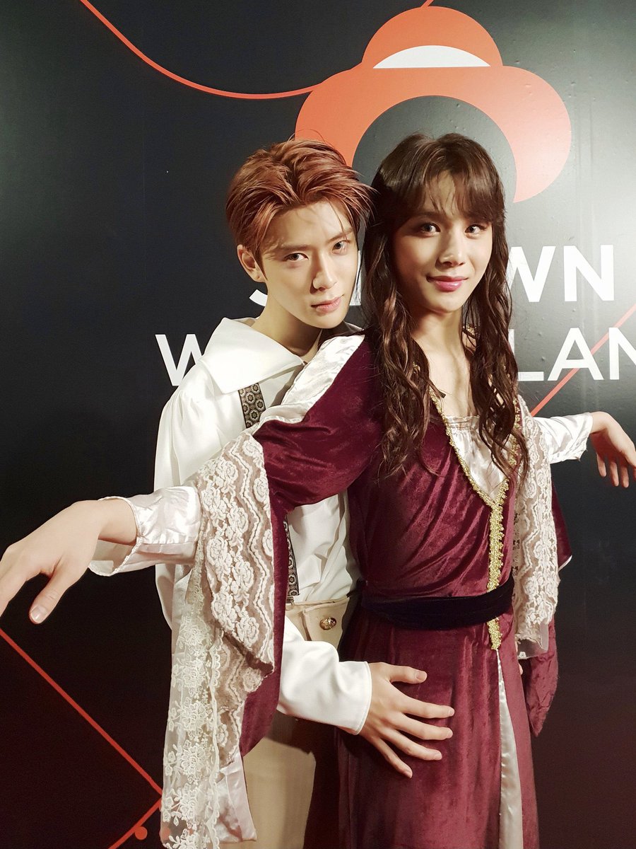 arunayara's tweet photo. LU YA. ABIS SAMA JAEHYUN. SEKARANG SAMA TAEYONG. CANTIK LU?! IYA. https://t.co/LuoNRtM2Tx